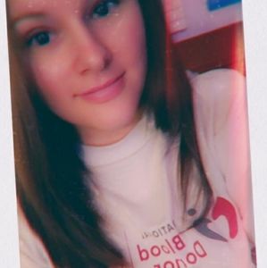 Meet your Posher, DeeDee